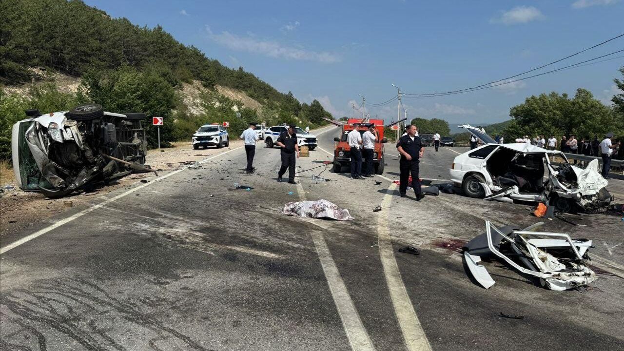 ДТП на автодороге Бахчисарай-Севастополь в Крыму ДТП на автодороге Бахчисарай-Севастополь в Крыму - РИА Новости, 1920, 10.07.2025