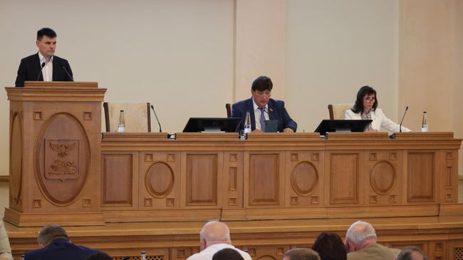 Клепиков: белгородские депутаты обсудили изменения в бюджете региона