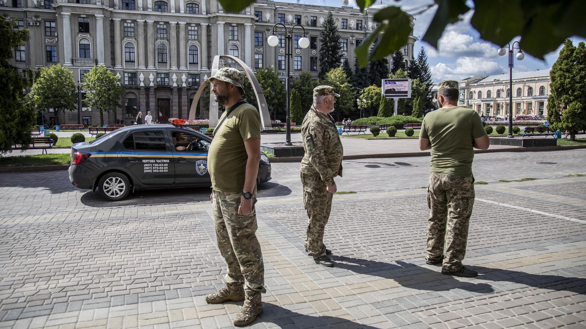 Сотрудники ТЦК патрулируют улицы Сотрудники ТЦК патрулируют улицы - РИА Новости, 1920, 11.07.2025