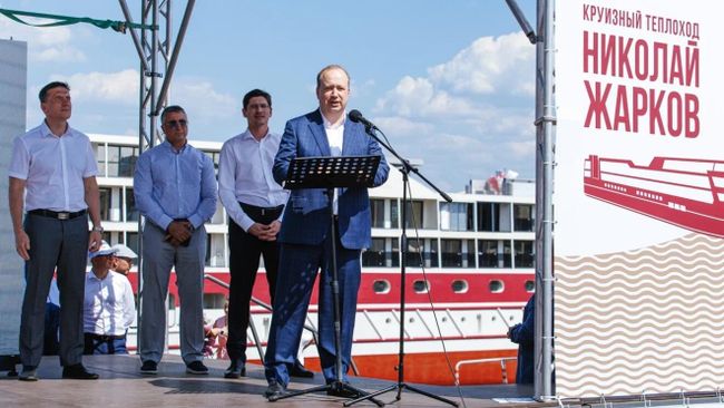 Торжественная церемония спуска на воду круизного судна проекта Карелия - Николай Жарков в Нижнем Новгороде