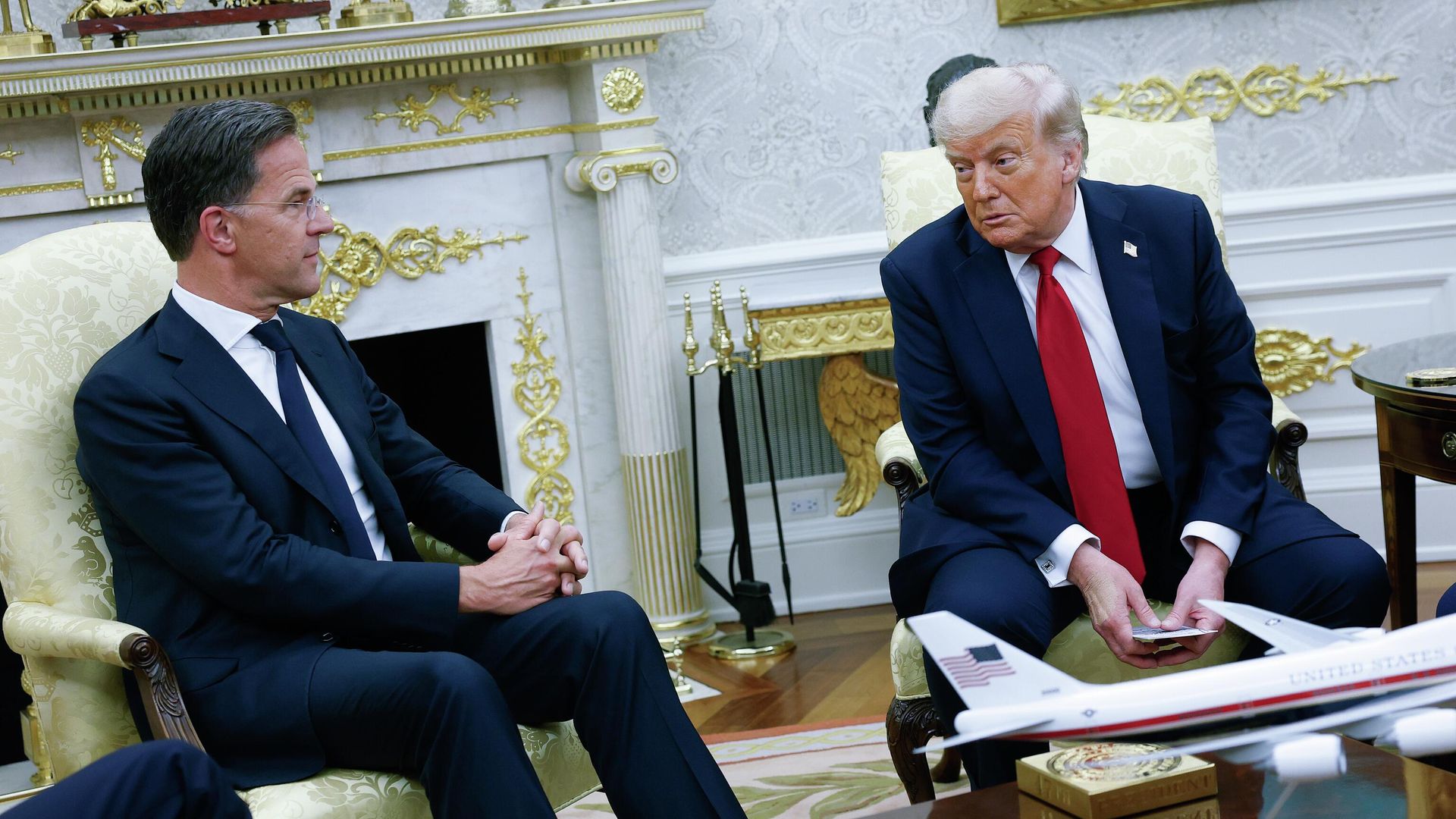 Марк Рютте и Дональд Трамп во время встречи. 14 июля 2025 Марк Рютте и Дональд Трамп во время встречи. 14 июля 2025 - РИА Новости, 1920, 14.07.2025