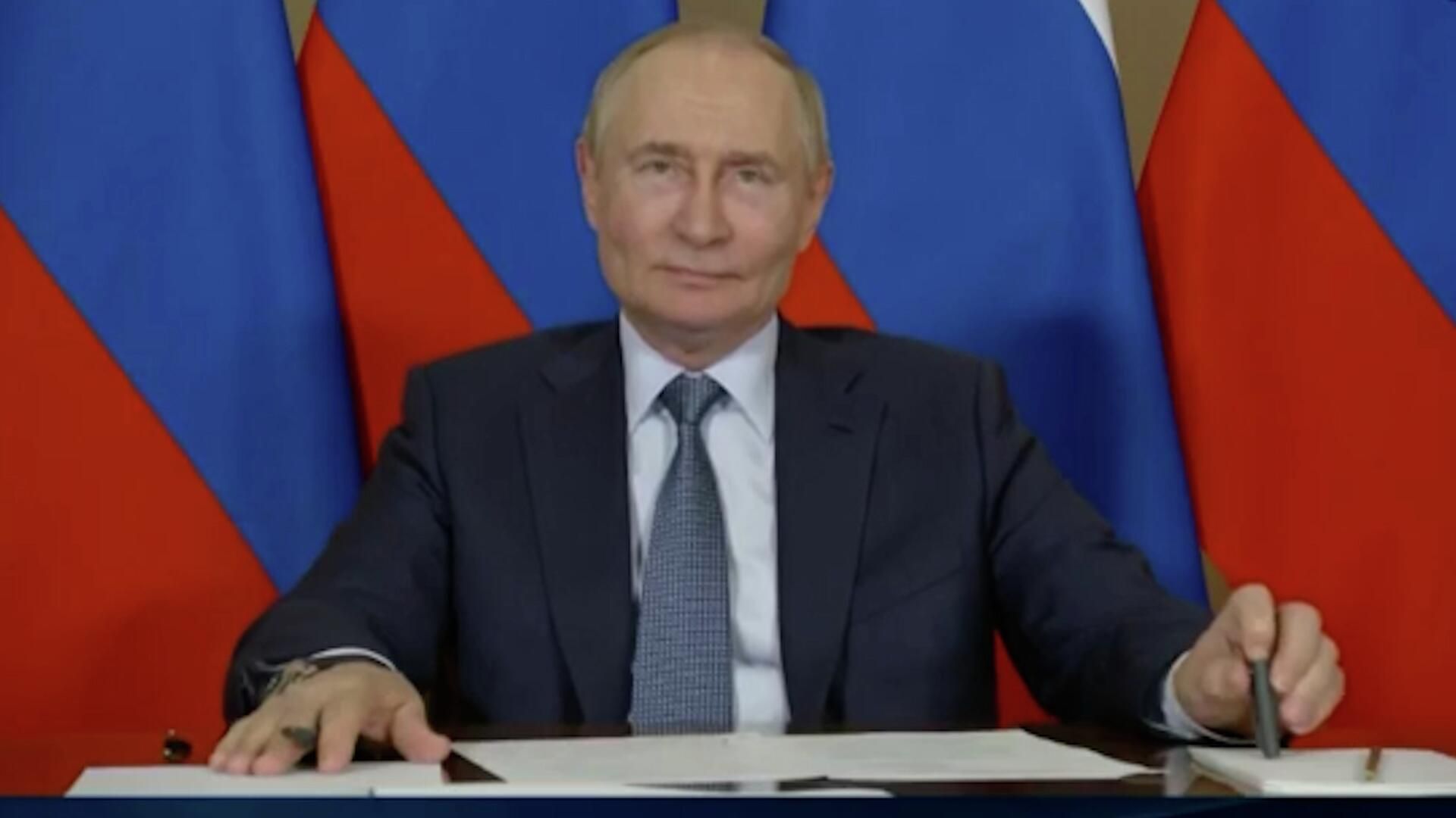 Путин на церемонии открытия участка Дюртюли – Ачит автомобильной дороги М-12 Восток - РИА Новости, 1920, 16.07.2025