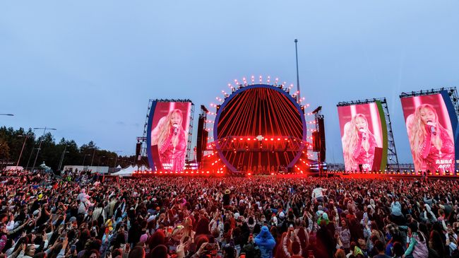 Выступление Анны Асти на VK Fest Выступление Анны Асти на VK Fest