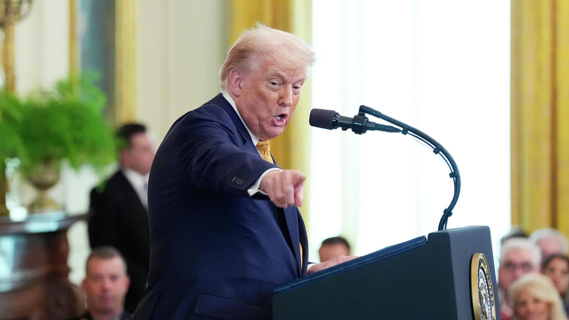 Дональд Трамп Дональд Трамп - РИА Новости, 1920, 18.07.2025