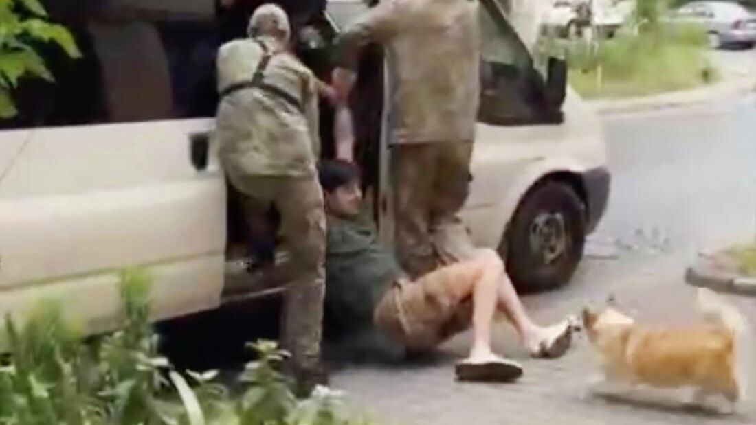 Принудительная мобилизация во Львове Принудительная мобилизация во Львове - РИА Новости, 1920, 10.09.2025