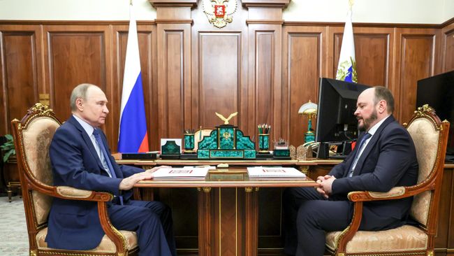 Путин на встрече с президентом Российской ассоциации производителей удобрений Андреем Гурьевым