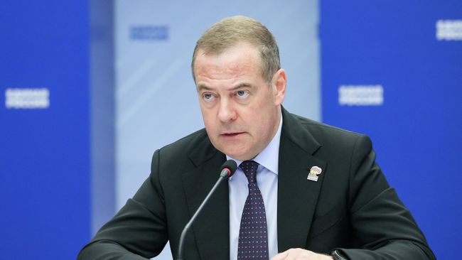 Дмитрий Медведев