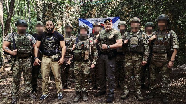 Варяг с сослуживцами Варяг с сослуживцами