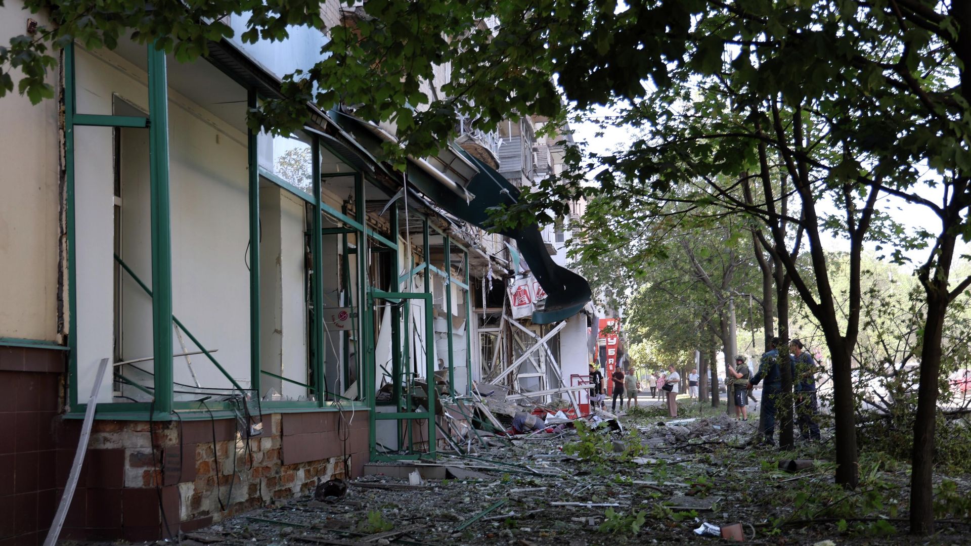 Последствия удара со стороны ВСУ по центру Донецка Последствия удара со стороны ВСУ по центру Донецка - РИА Новости, 1920, 25.07.2025