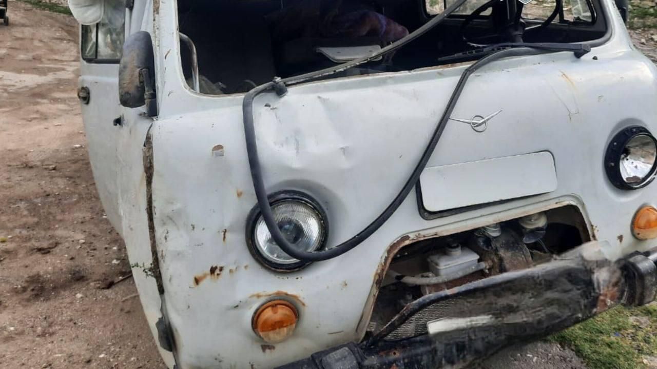 УАЗ Буханка перевернулся в Гунибском районе Дагестана УАЗ Буханка перевернулся в Гунибском районе Дагестана - РИА Новости, 1920, 19.07.2025