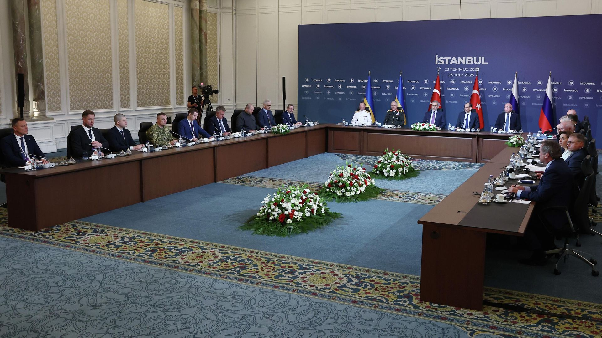 Переговоры делегаций России и Украины Переговоры делегаций России и Украины - РИА Новости, 1920, 03.12.2025