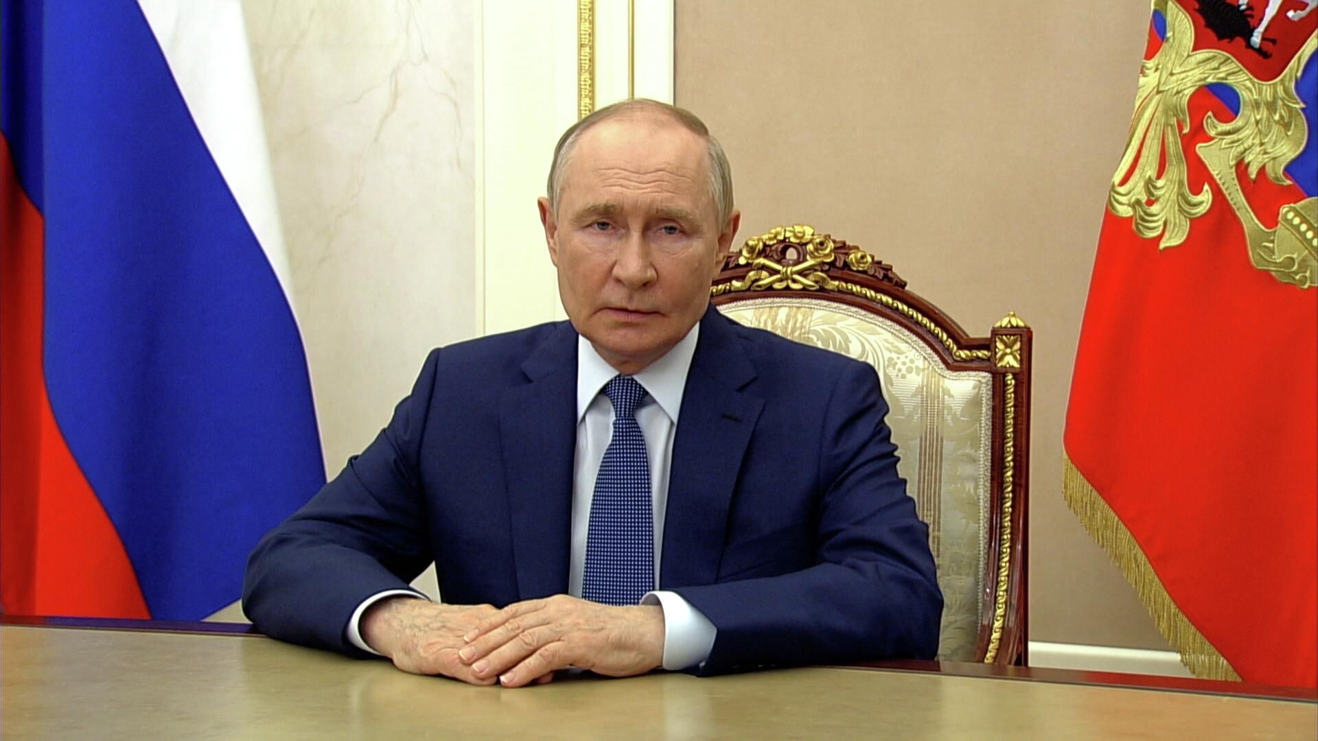 Путин поздравил российских следователей с профессиональным праздником - РИА Новости, 1920, 25.07.2025