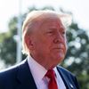 Президент США Дональд Трамп общается с журналистами Президент США Дональд Трамп общается с журналистами