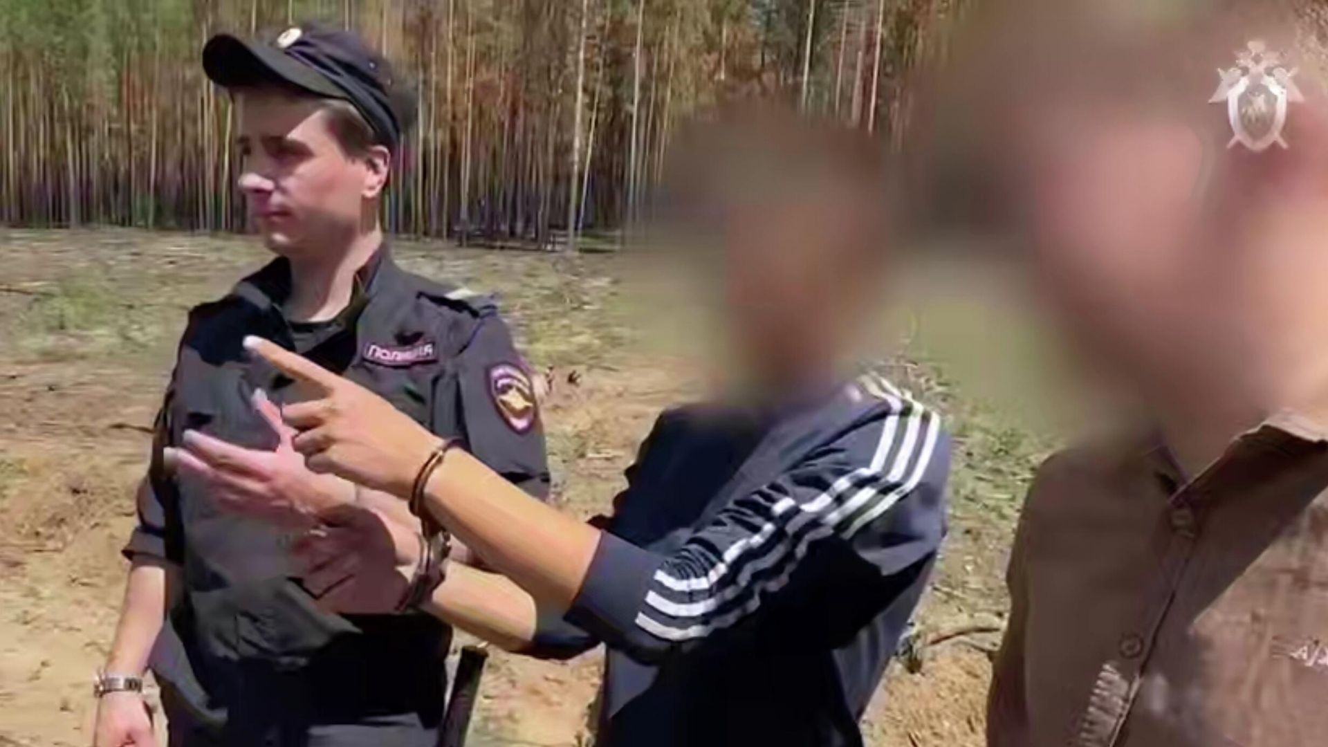 Один из подростков, в отношении которого возбуждено уголовное дело о совершении террористического акта, во время следственных мероприятий. Кадр видео Один из подростков, в отношении которого возбуждено уголовное дело о совершении террористического акта, во время следственных мероприятий. Кадр видео - РИА Новости, 1920, 29.07.2025