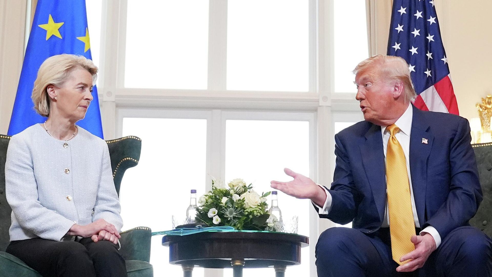 Президент США Дональд Трамп и председатель Европейской комиссии Урсула фон дер Ляйен во время встречи - РИА Новости, 1920, 02.12.2025