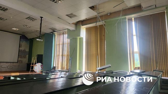Камчатский госуниверситет получил повреждения в результате землетрясения Камчатский госуниверситет получил повреждения в результате землетрясения