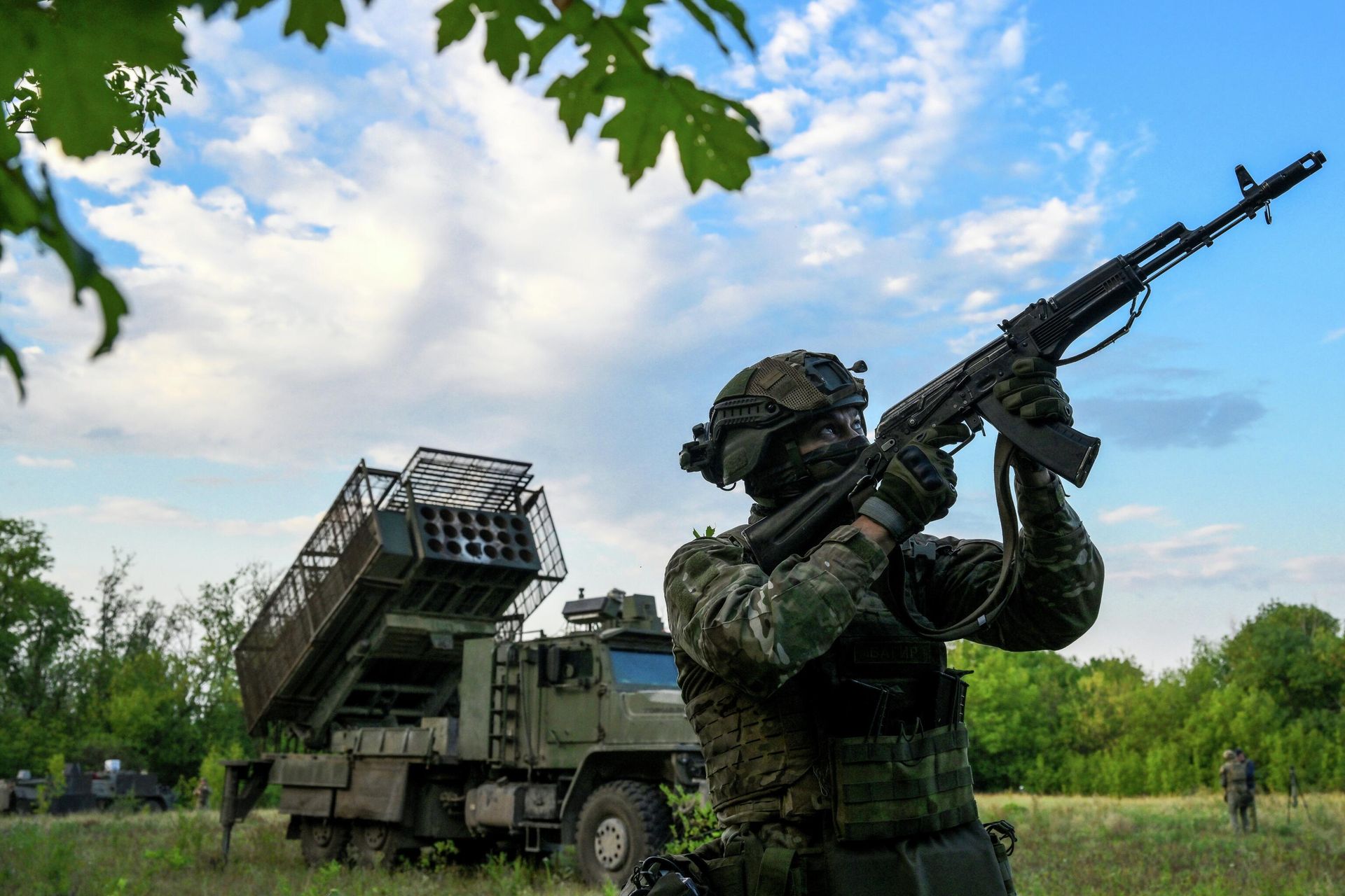 Военнослужащий группы воздушного прикрытия в зоне СВО Военнослужащий группы воздушного прикрытия в зоне СВО - РИА Новости, 1920, 01.08.2025