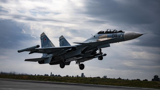 Многоцелевой истребитель Су-30СМ ВКС России