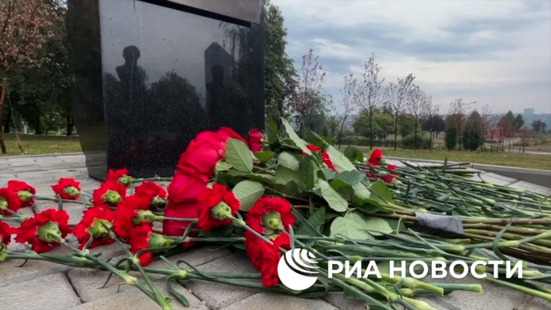 Почтение памяти героя ДНР и России замкомандира артиллерийского дивизиона Ольги Качуры Почтение памяти героя ДНР и России замкомандира артиллерийского дивизиона Ольги Качуры - РИА Новости, 1920, 03.08.2025