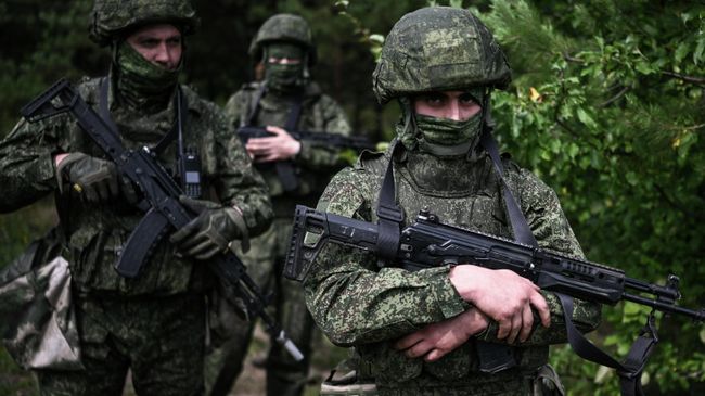 Российские военнослужащие 