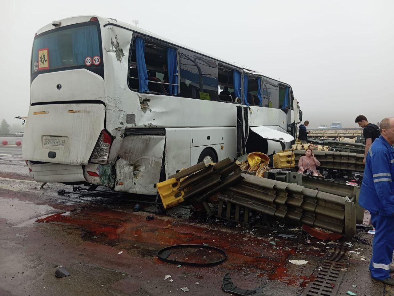 На месте ДТП с участием пассажирского автобуса в Тульской области На месте ДТП с участием пассажирского автобуса в Тульской области - РИА Новости, 1920, 05.08.2025