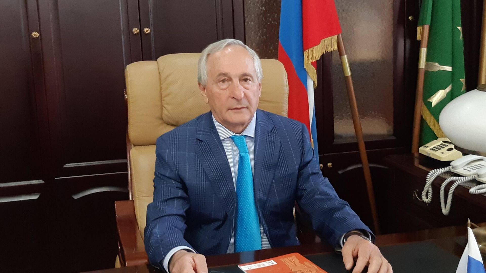 Бывший председатель Верховного Суда Республики Адыгея Аслан Трахов Бывший председатель Верховного Суда Республики Адыгея Аслан Трахов - РИА Новости, 1920, 05.08.2025