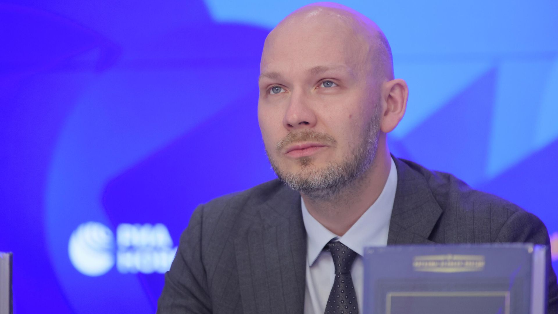 Заместитель Министра строительства и жилищно-коммунального хозяйства Российской Федерации Константин Михайлик - РИА Новости, 1920, 16.04.2026
