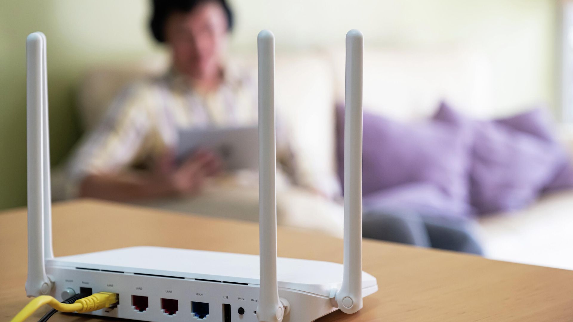 Домашний Wi-Fi роутер Домашний Wi-Fi роутер - РИА Новости, 1920, 07.08.2025