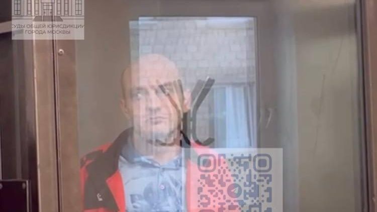 Полицейский Александр Аблаев, проходящий по делу главреда Telegram-канала Baza Глеба Трифонова, в зале суда Полицейский Александр Аблаев, проходящий по делу главреда Telegram-канала Baza Глеба Трифонова, в зале суда - РИА Новости, 1920, 03.06.2026