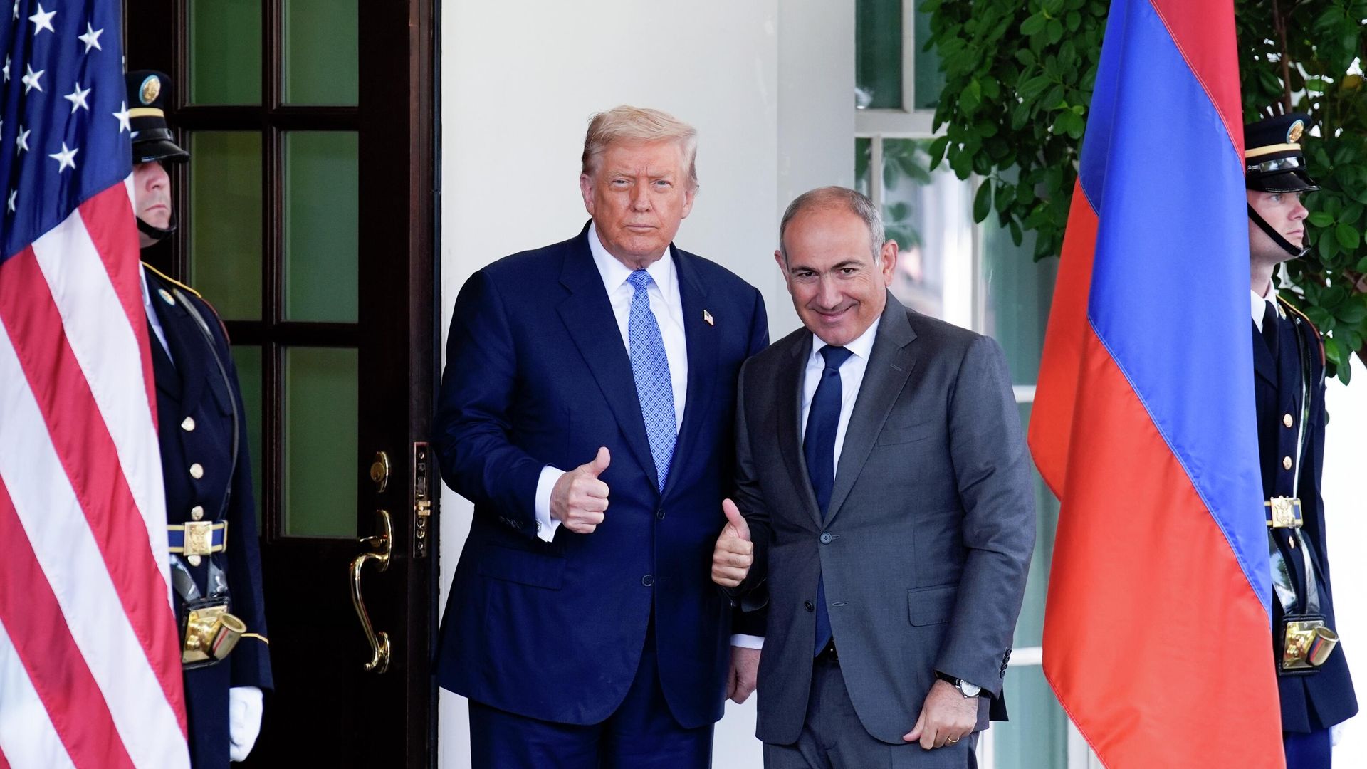 Президент США Дональд Трамп встречает в Белом доме премьер-министра Армении Никола Пашиняна - РИА Новости, 1920, 09.08.2025