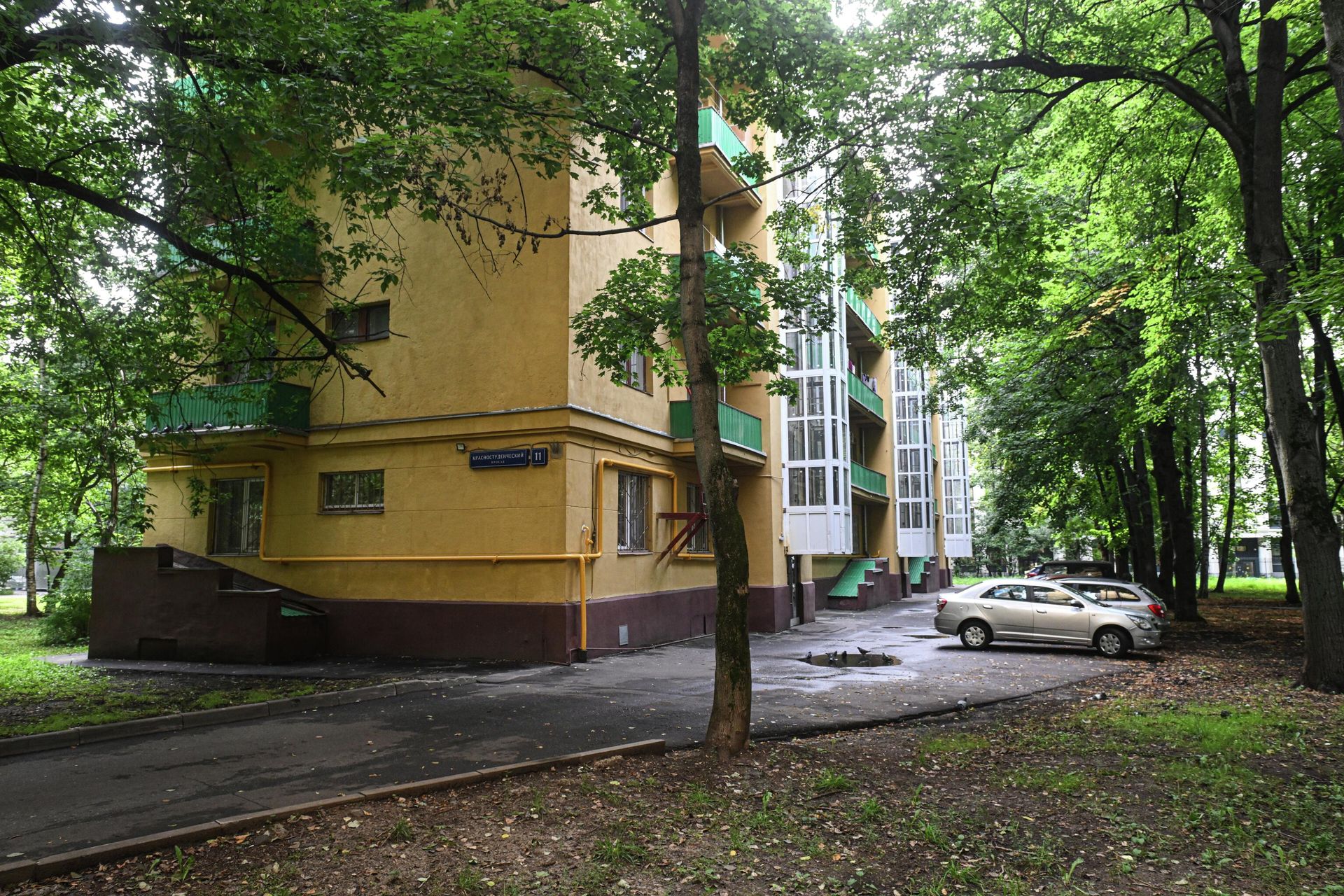 Жилой дом в Красностуденческом проезде 11 в Москве. Жилой дом в Красностуденческом проезде 11 в Москве. - РИА Новости, 1920, 11.08.2025