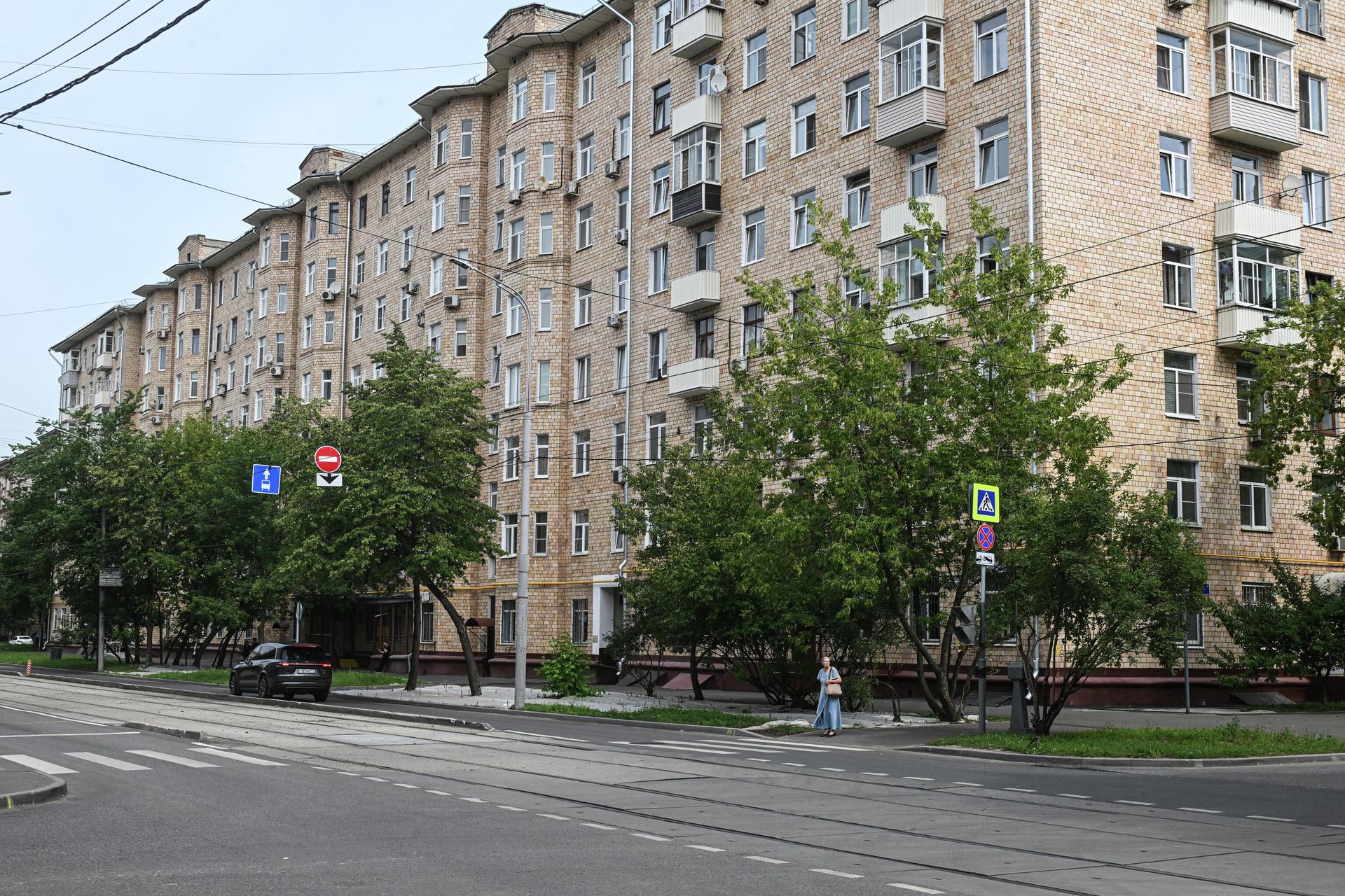 Жилой дом на улице Костякова 8/6 в Москве. Жилой дом на улице Костякова 8/6 в Москве. - РИА Новости, 1920, 11.08.2025