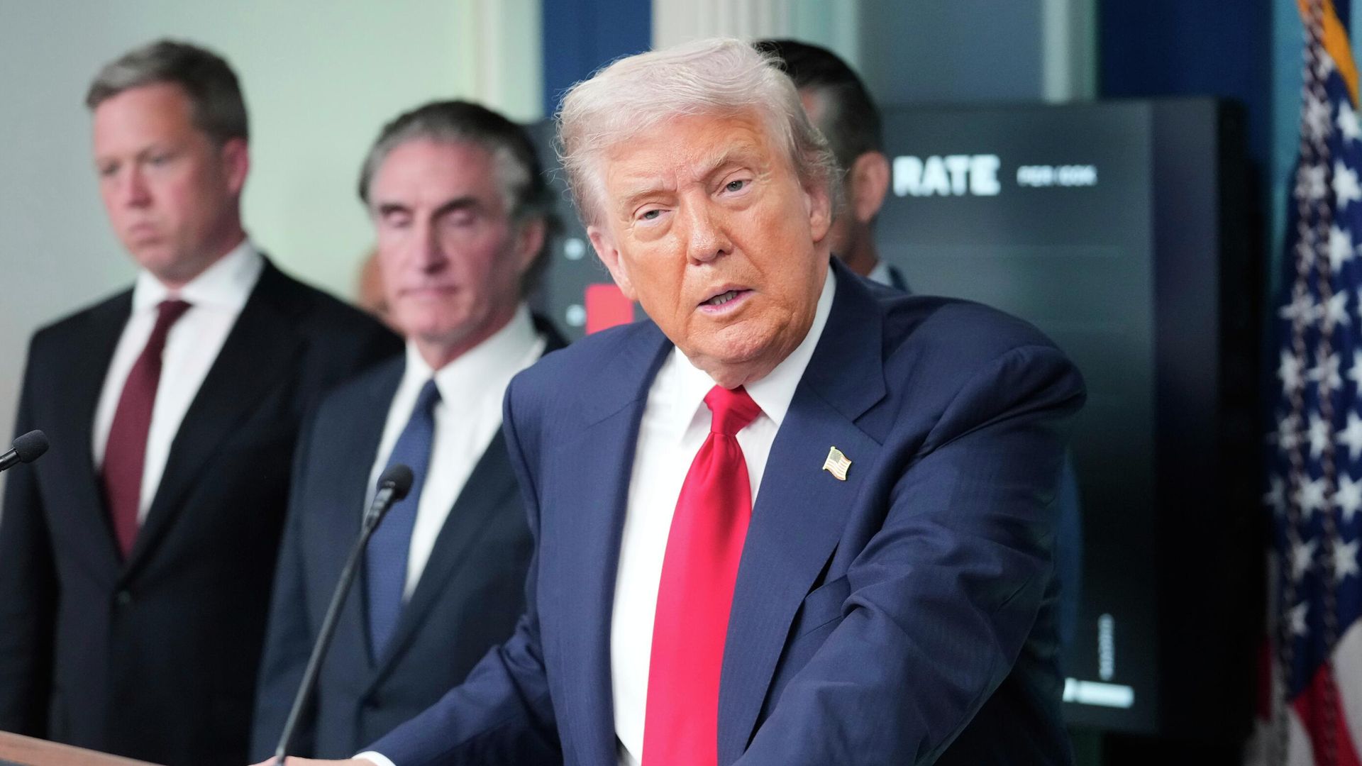 Президент США Дональд Трамп во время пресс-конференции Президент США Дональд Трамп во время пресс-конференции - РИА Новости, 1920, 11.08.2025