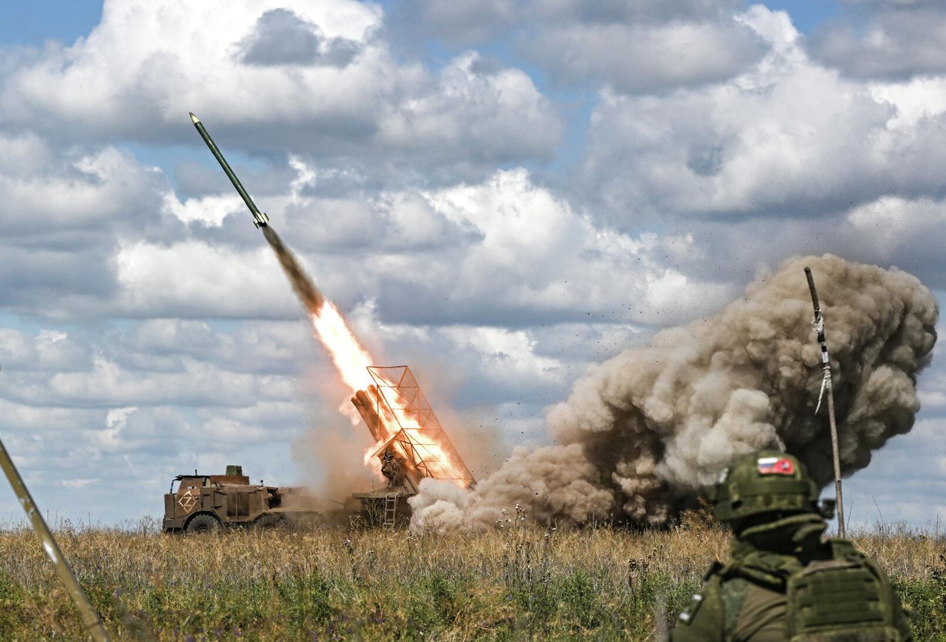Боевая работа расчета установки РСЗО Ураган Боевая работа расчета установки РСЗО Ураган
