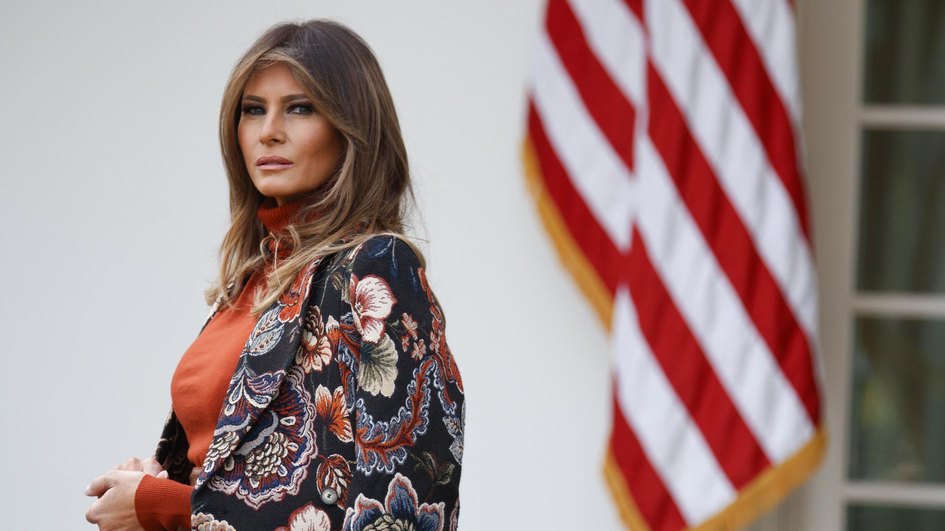 Первая леди Меланья Трамп в Розовом саду Белого дома Первая леди Меланья Трамп в Розовом саду Белого дома - РИА Новости, 1920, 11.01.2021