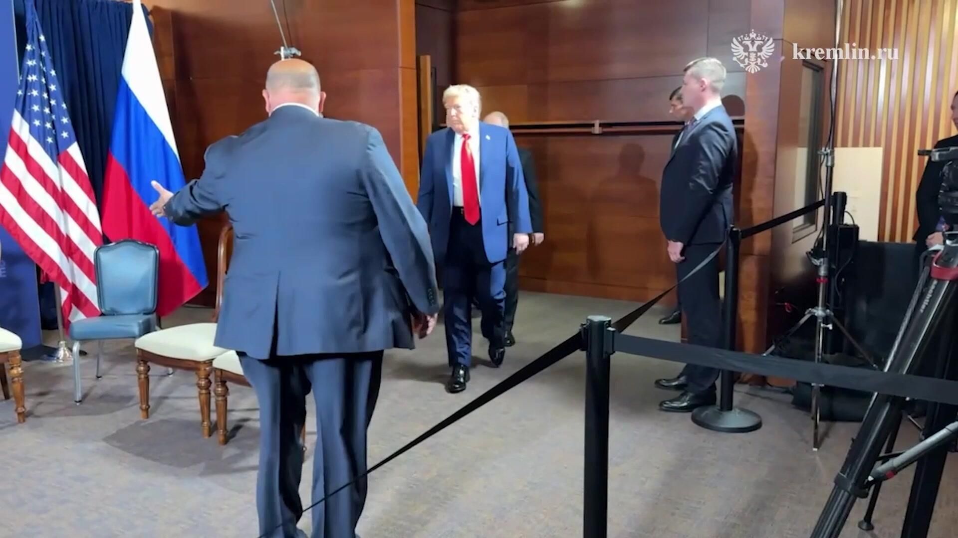 Начало двусторонней встречи Путина и Трампа - РИА Новости, 1920, 15.08.2025