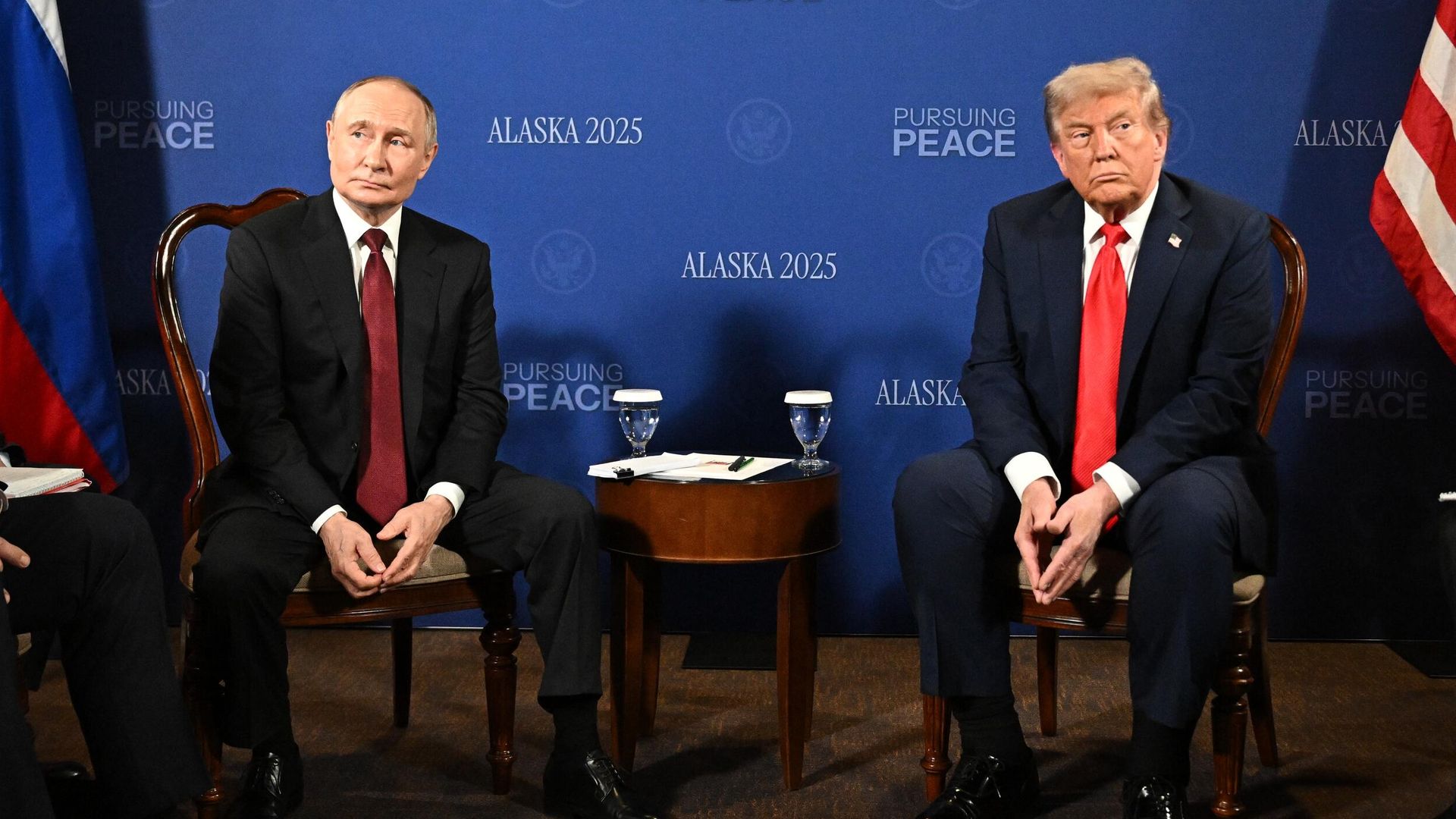 Президент РФ Владимир Путин и президент США Дональд Трамп во время переговоров на Аляске Президент РФ Владимир Путин и президент США Дональд Трамп во время переговоров на Аляске - РИА Новости, 1920, 16.08.2025