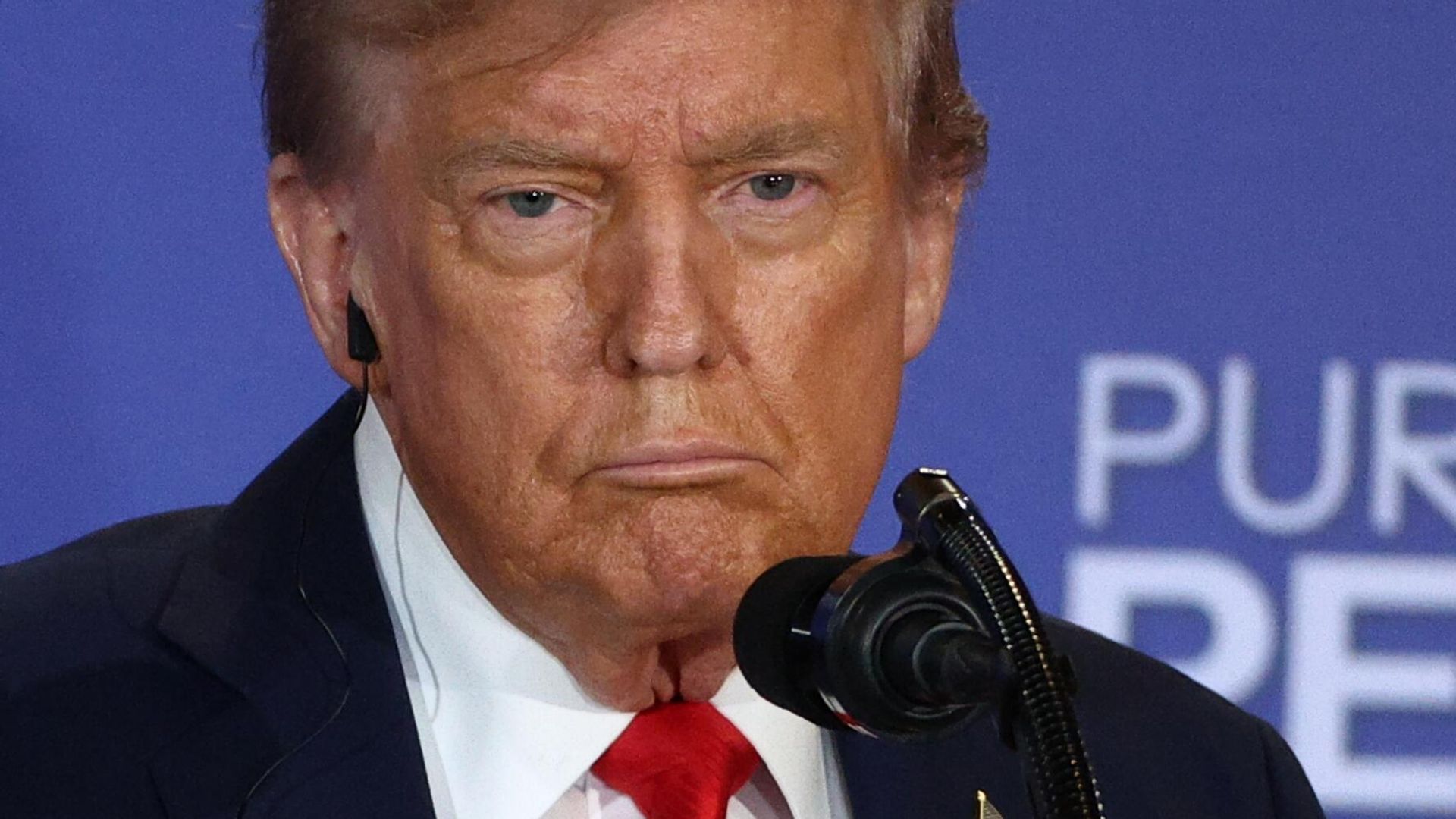Президент США Дональд Трамп на пресс-конференции по итогам переговоров с президентом РФ Владимиром Путиным на Аляске - РИА Новости, 1920, 16.08.2025