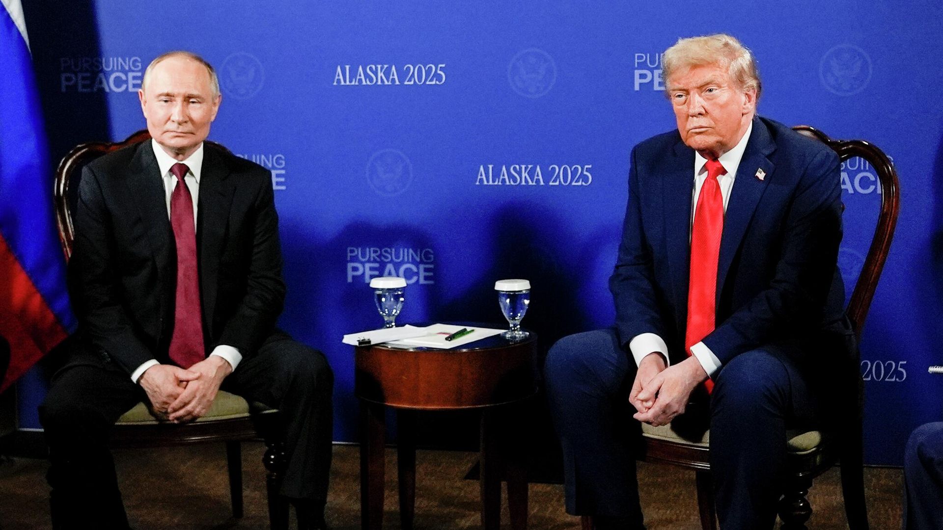 Президент России Владимир Путин и президент США Дональд Трамп во время встречи в Анкоридже, Аляска Президент России Владимир Путин и президент США Дональд Трамп во время встречи в Анкоридже, Аляска - РИА Новости, 1920, 09.02.2026