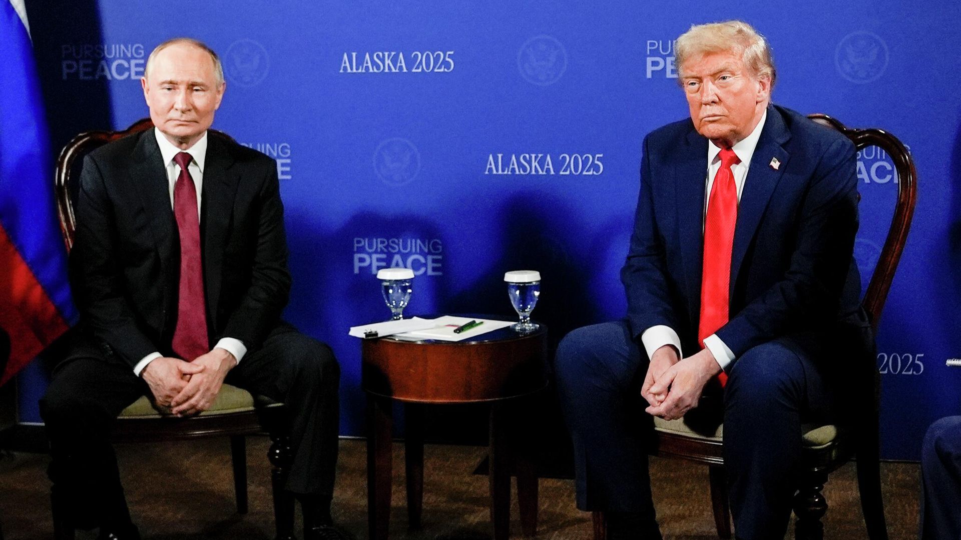 Президент России Владимир Путин и президент США Дональд Трамп во время встречи в Анкоридже, Аляска - РИА Новости, 1920, 09.02.2026