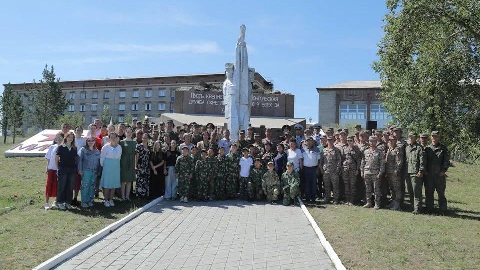 Военнослужащие России и Монголии почтили память павших на Халхин-Голе Военнослужащие России и Монголии почтили память павших на Халхин-Голе - РИА Новости, 1920, 19.08.2025