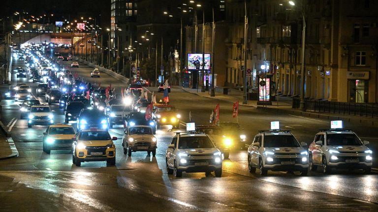 Автопробег на Садовом кольце в честь Дня флага России Автопробег на Садовом кольце в честь Дня флага России