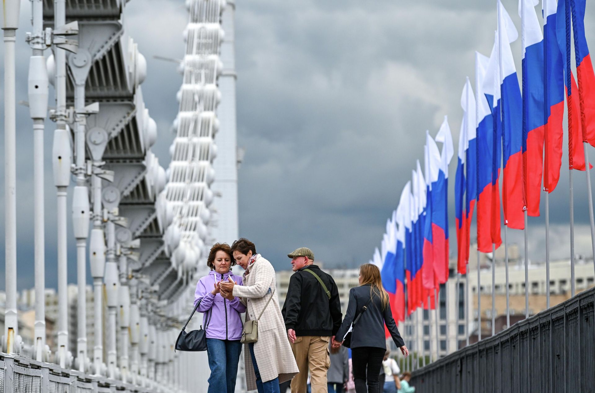 Украшение Москвы ко Дню флага России Украшение Москвы ко Дню флага России - РИА Новости, 1920, 02.06.2026