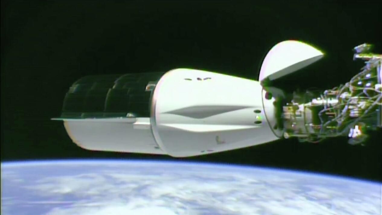Космический корабль Dragon компании SpaceX прибыл на МКС - РИА Новости, 1920, 25.08.2025