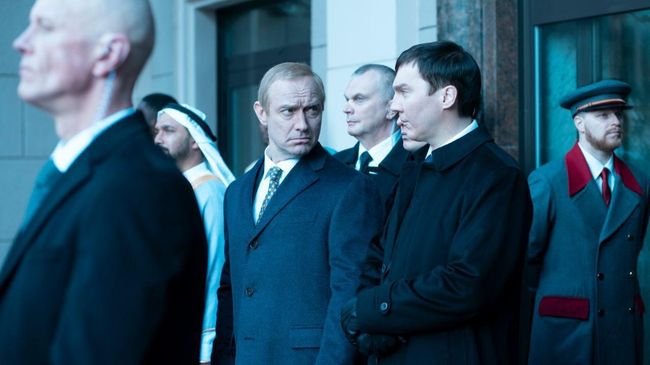 Кадр из фильма Кремлёвский волшебник Кадр из фильма Кремлёвский волшебник