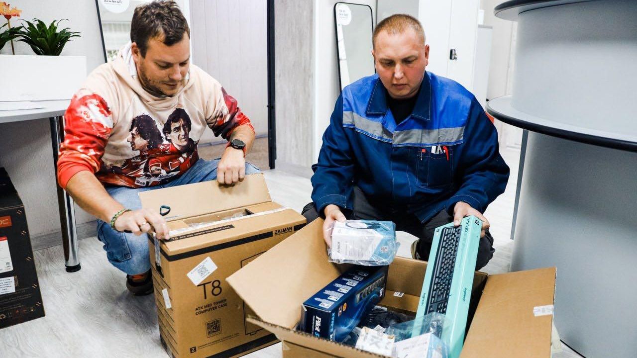 Новое оборудование для аварийной-диспетчерской службы Химок Новое оборудование для аварийной-диспетчерской службы Химок - РИА Новости, 1920, 28.08.2025