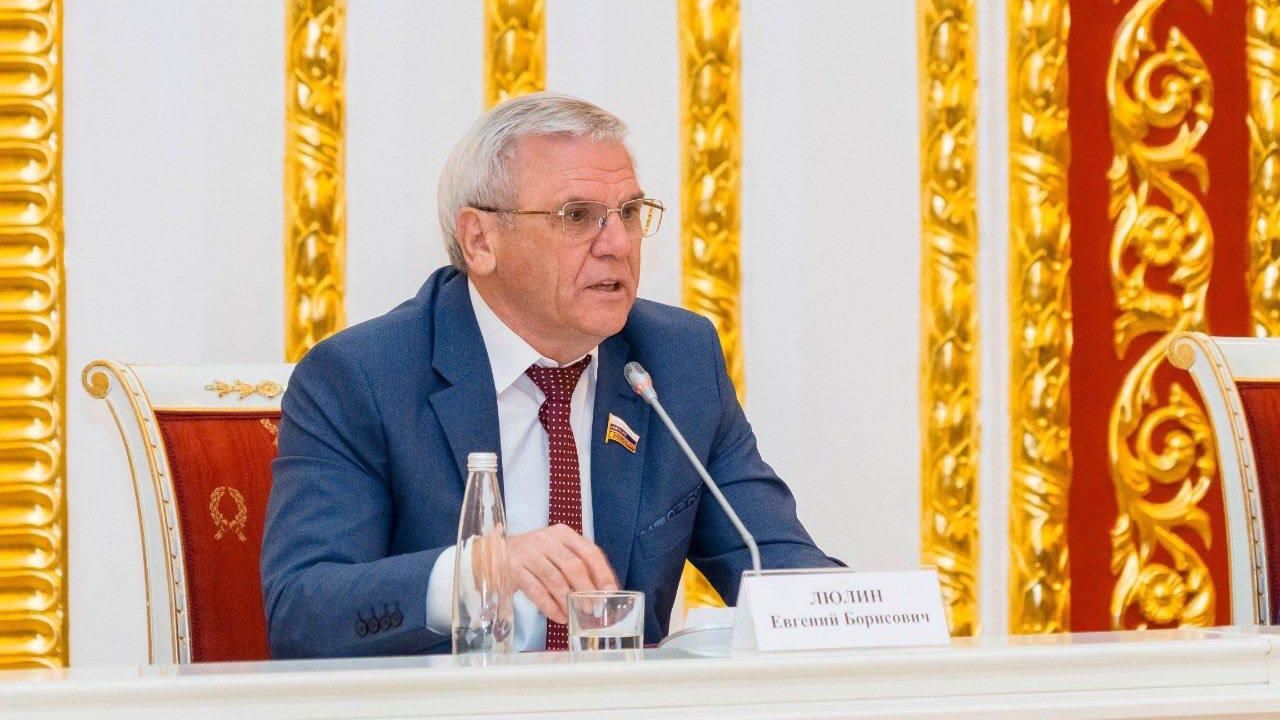 Председатель Совета законодателей Приволжского федерального округа, спикер законодательного собрания Нижегородской области Евгений Люлин - РИА Новости, 1920, 29.08.2025
