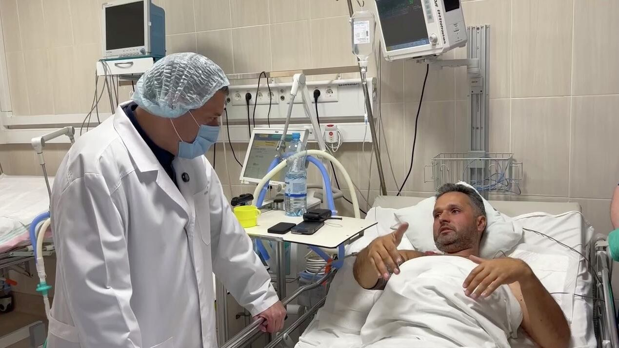 Пострадавший в курском приграничье оператор ВГТРК Сергей Солдатов после операции Пострадавший в курском приграничье оператор ВГТРК Сергей Солдатов после операции - РИА Новости, 1920, 11.02.2026
