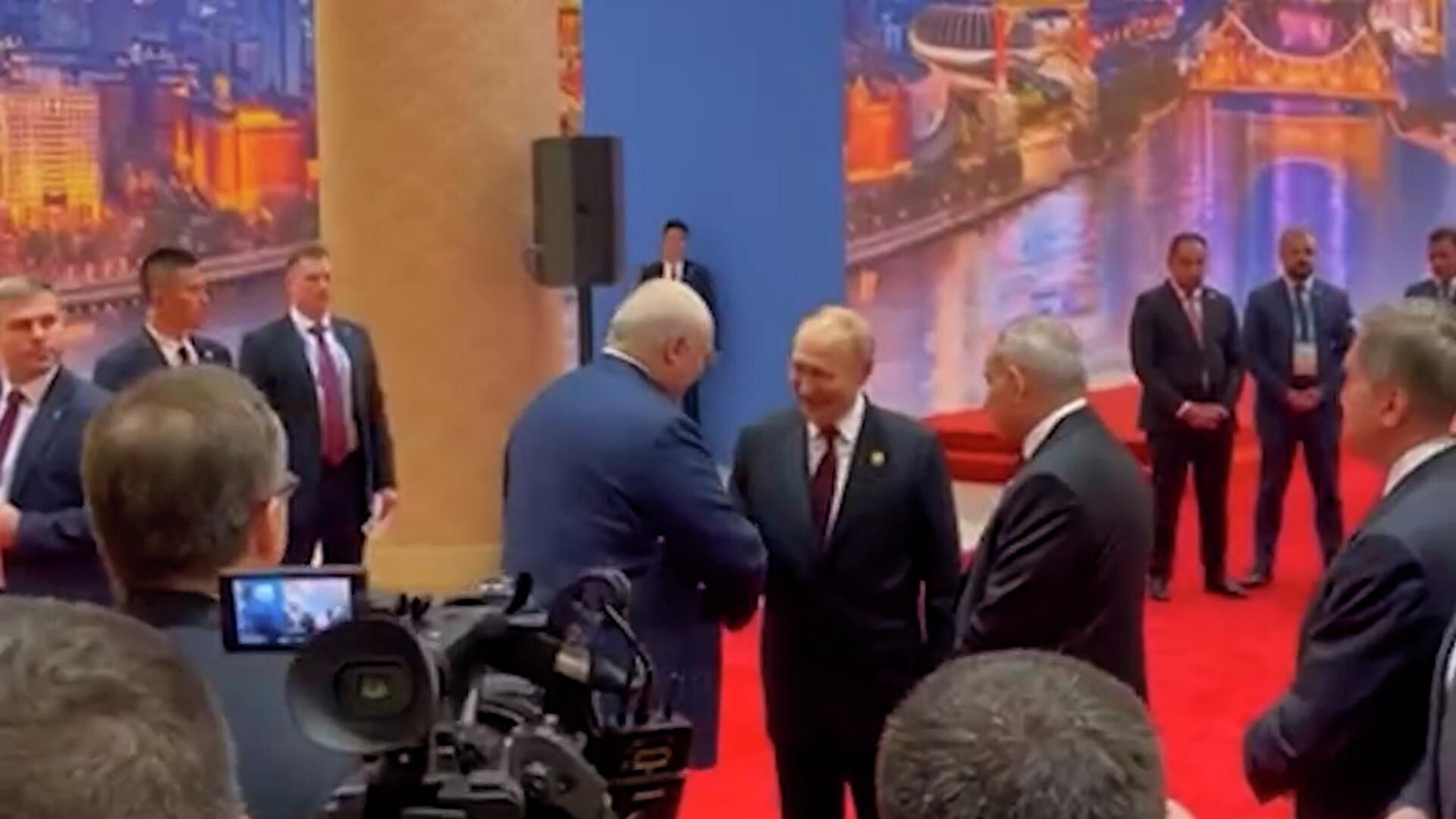 Путин, Лукашенко и Пашинян на полях саммита ШОС Путин, Лукашенко и Пашинян на полях саммита ШОС - РИА Новости, 1920, 31.08.2025