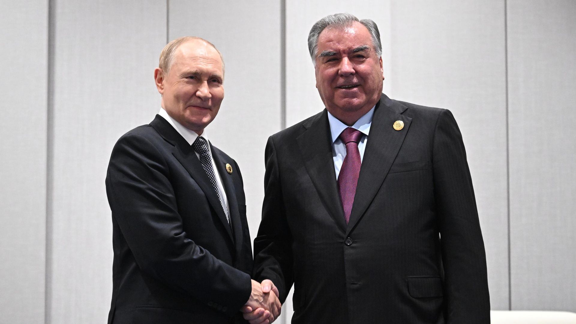 Президент РФ Владимир Путин и президент Таджикистана Эмомали Рахмон - РИА Новости, 1920, 05.10.2025